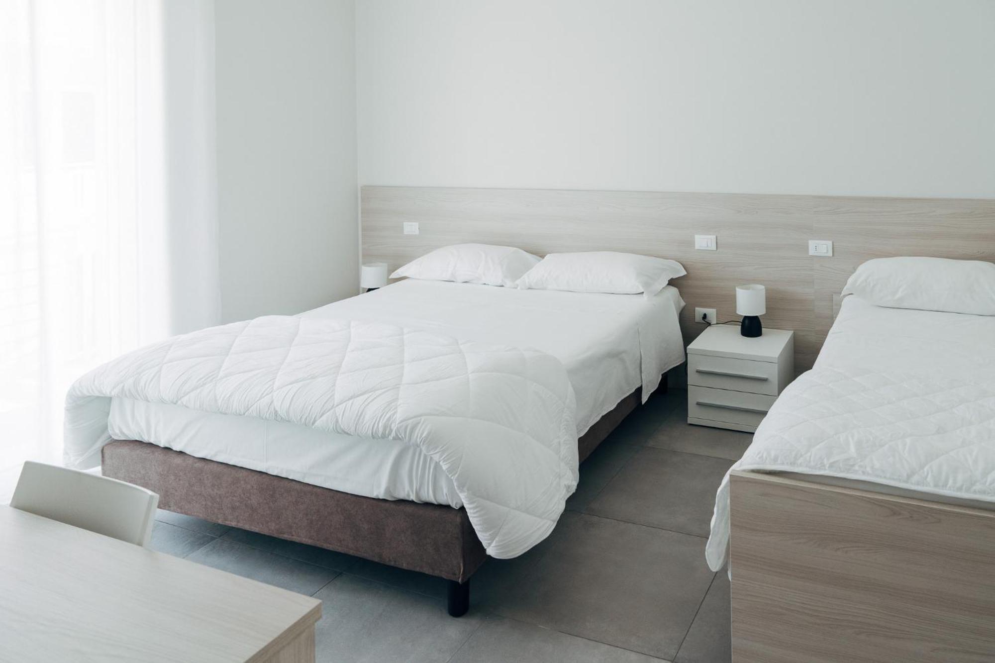 The Prince - Luxury Apartments With Pool เปสเคียรา เดล การ์ดา ภายนอก รูปภาพ